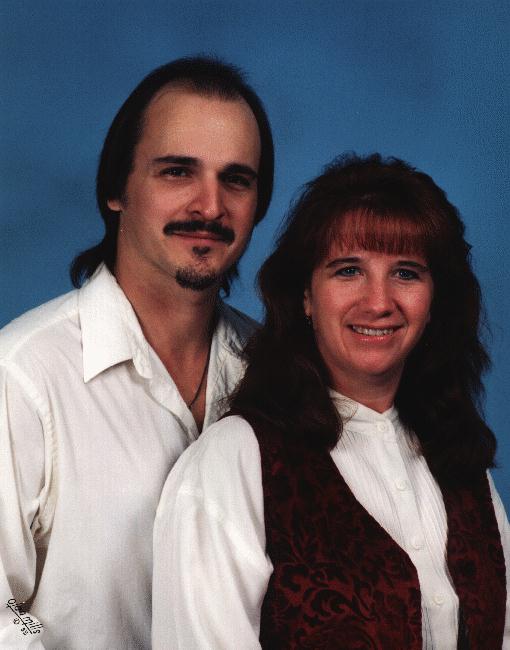 us.jpg (39550 bytes)